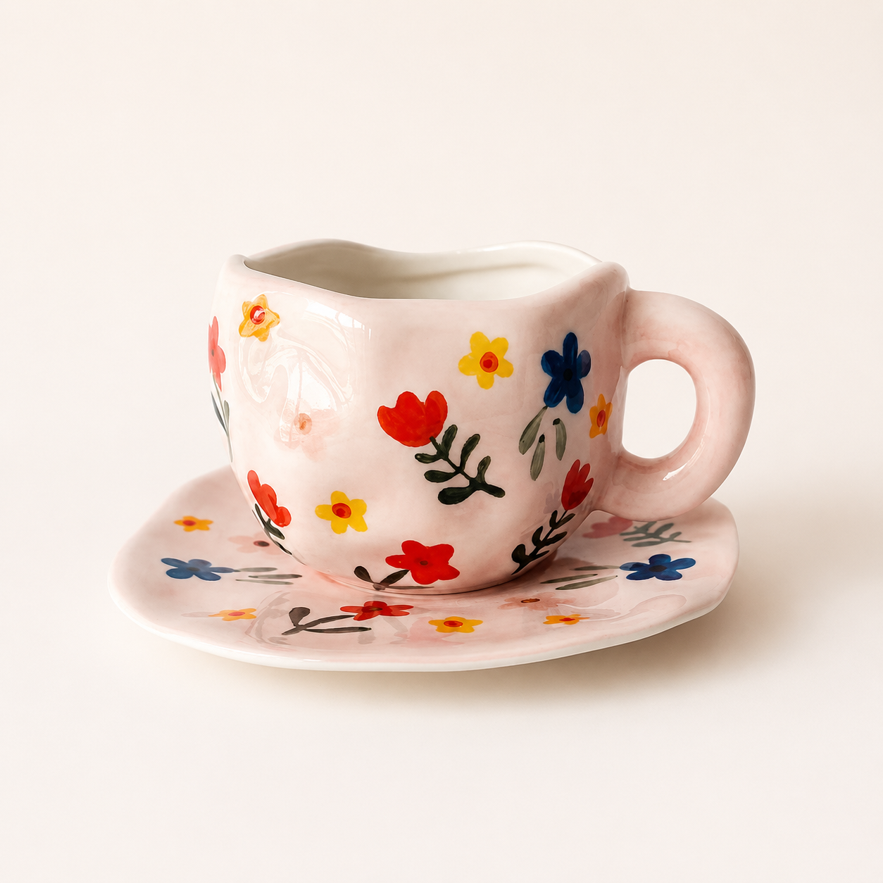Keramiktasse mit organischer Form und Untertasse – 300 ml