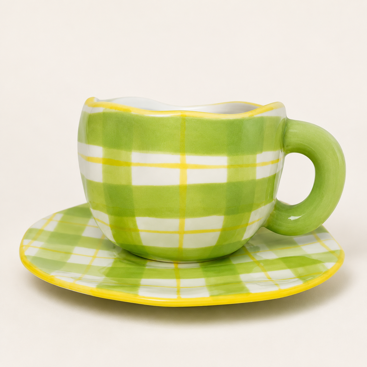 Keramiktasse mit organischer Form und Untertasse – 300 ml