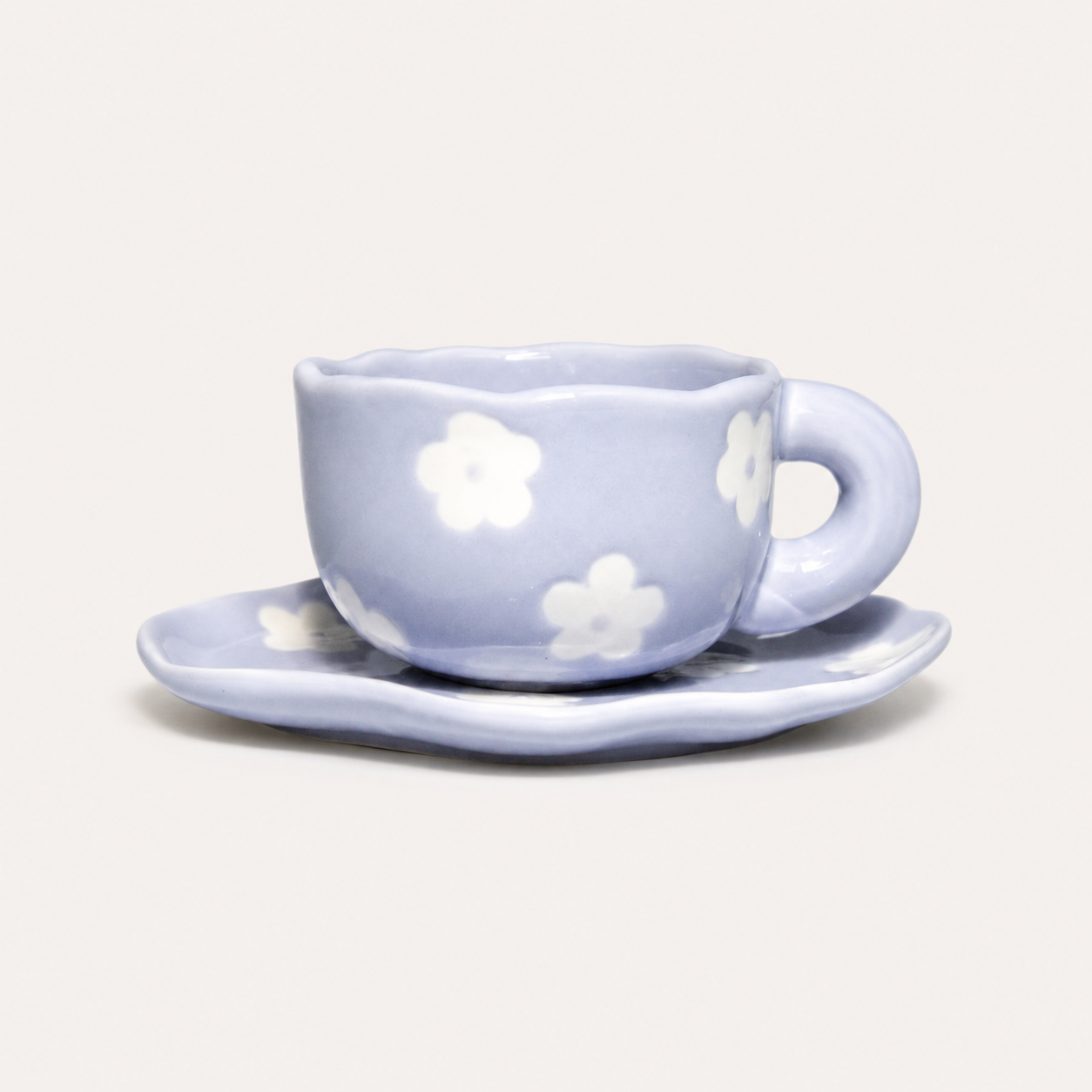Keramiktasse mit organischer Form und Untertasse – 200 ml