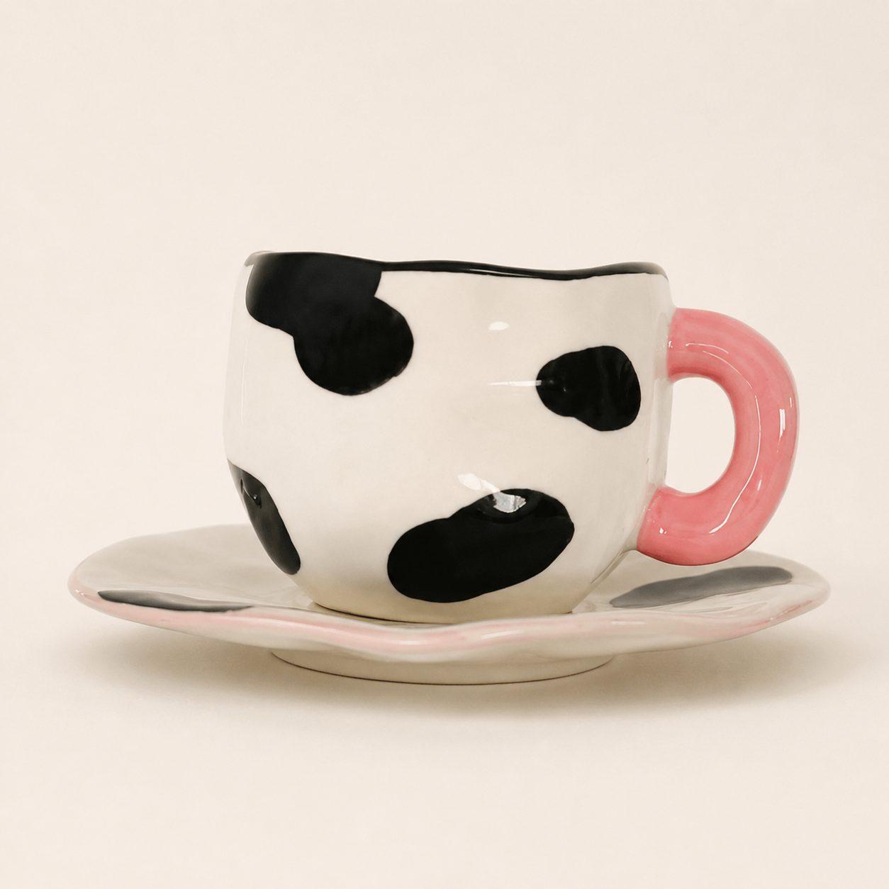Keramiktasse mit organischer Form und Untertasse – 300 ml