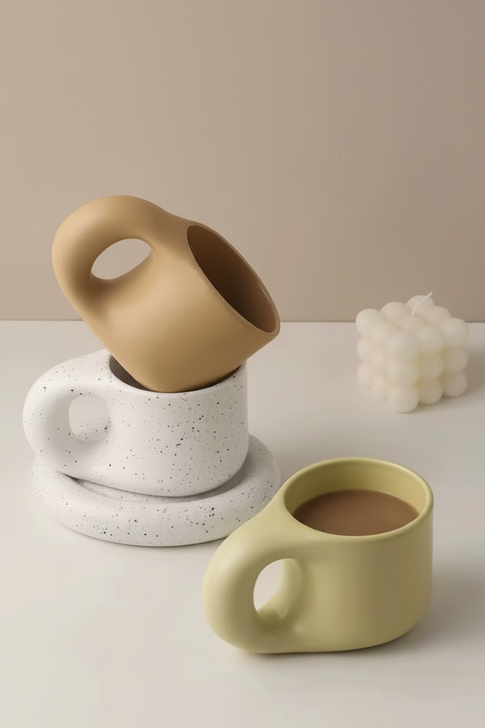 Chubby Keramiktasse mit Untertasse