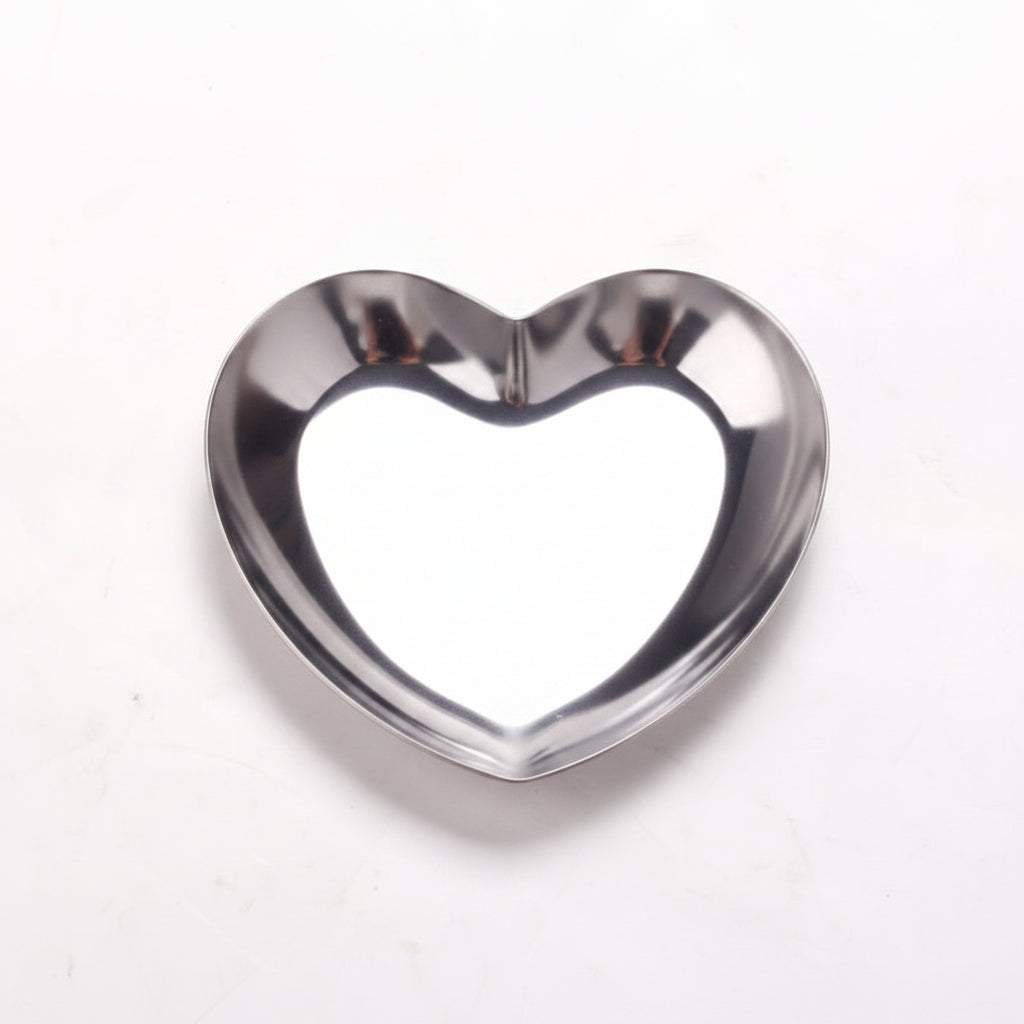 Herzförmige Edelstahl-Ablageschale in Silber